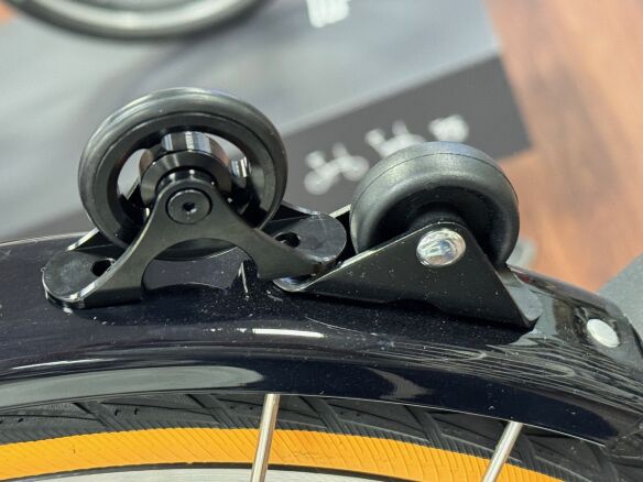 XXS 2/3/6 Gang Brompton Premium Schutzblech Rolle Easywheel Aluminium Schwarz