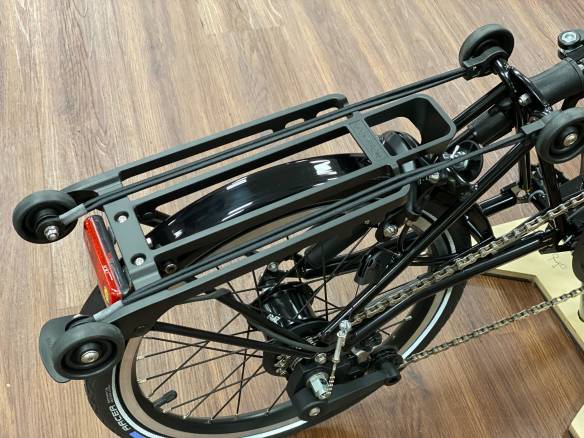 Brompton 2/3/6 Gang Gepäckträger mit Schutzblech Upgrade für L Version SILBER