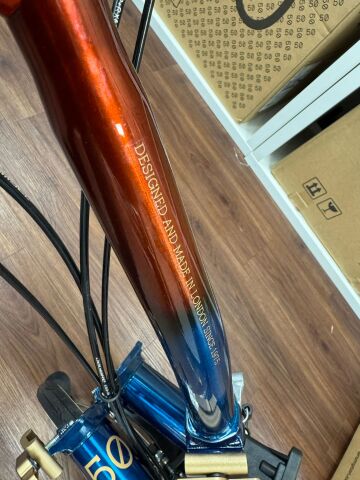 Brompton 50 Jahre Edition 12 Gang Tiefer Lenker Lacquer schwarze Anbauteile