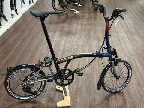 Brompton 50 Jahre Edition 12 Gang Mittlerer Lenker Lacquer Schwarze Anbauteile