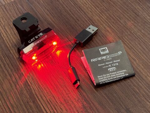 Brompton Cateye Rapid MicroG Rücklicht mit Adapter