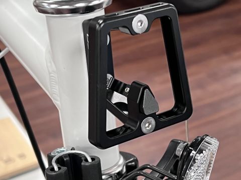 XXS Brompton Front Trägerblock Skeleton schwarz Aluminium