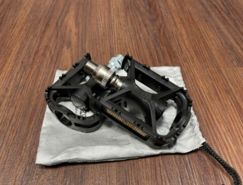 UX-D Ezy Kunststoff Pedalset 