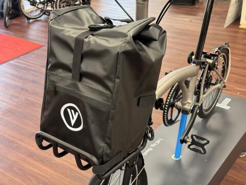 Vello Daypack Black Edition Front Tasche